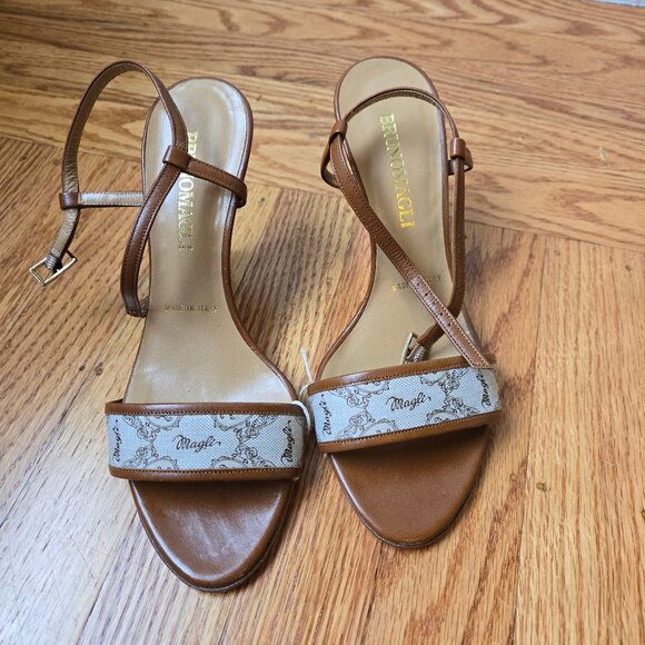 NIB Bruno Magli Women's Brown and Cream Sandals - Picture 2 of 9